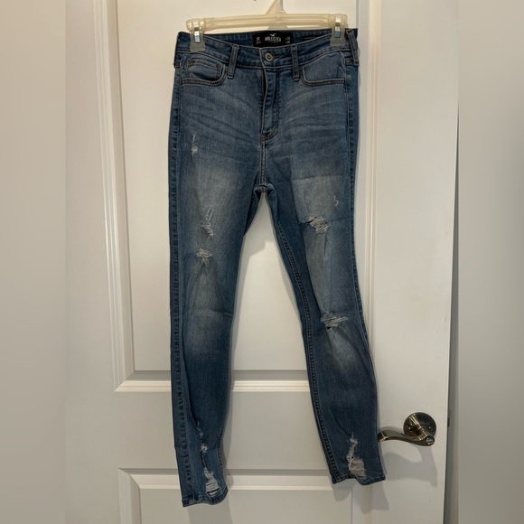 Hollister Juniors High Rise Skinny Jeans Size 3 - Picture 1 of 10